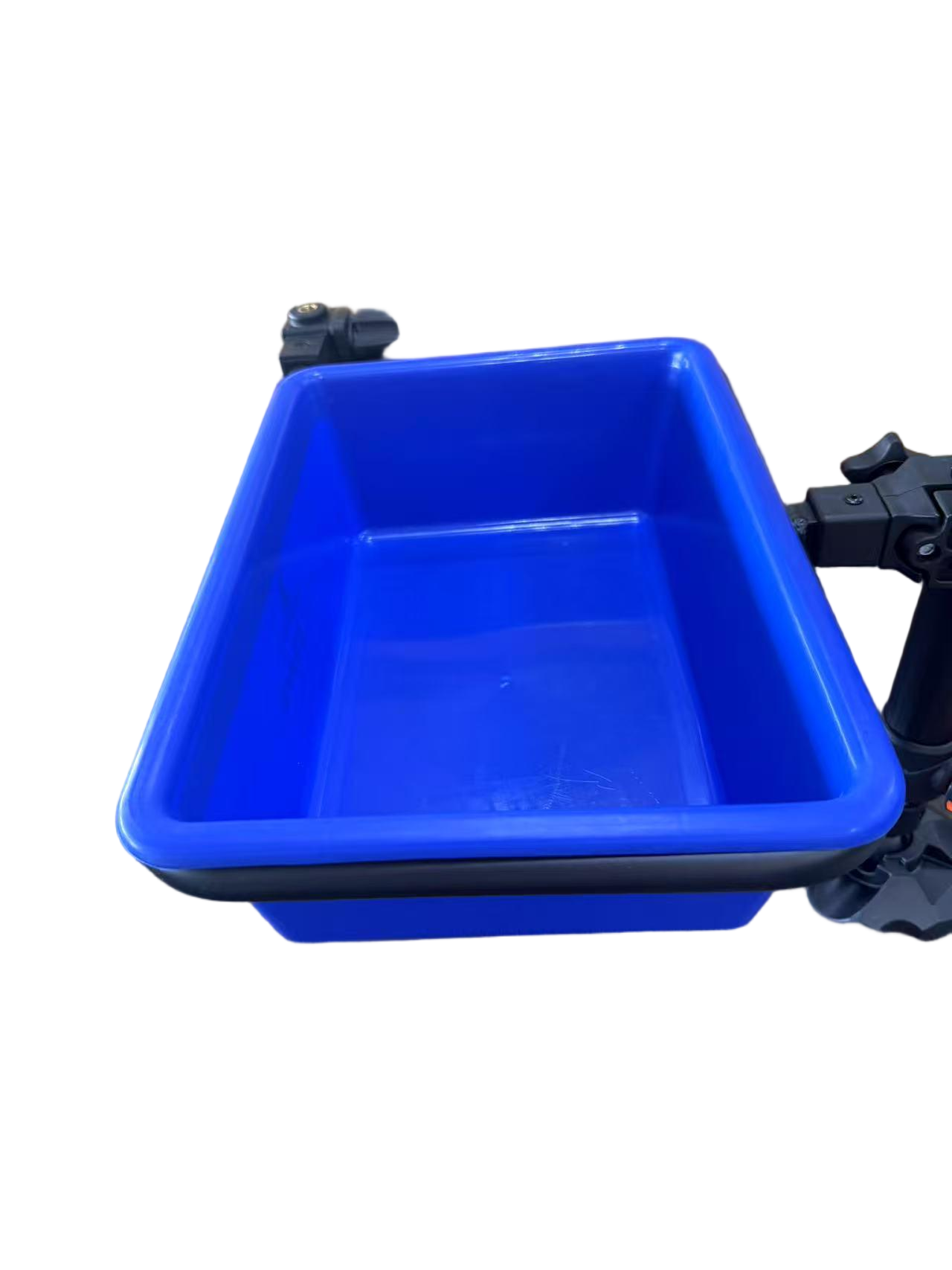 Емкость EastShark навесная TST 006S